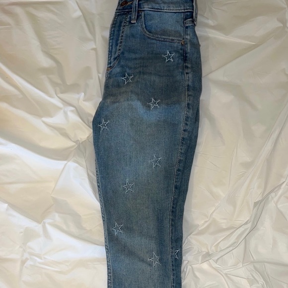 Hollister Curvy Cropped Jeans - Picture 2 of 2